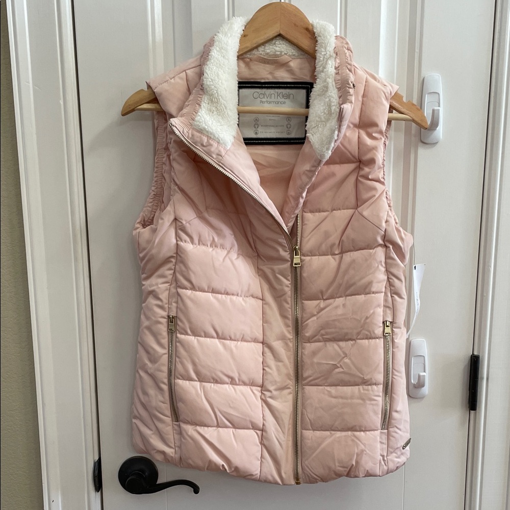 🌸Calvin Klein Light Pink Quilted Puffer Vest